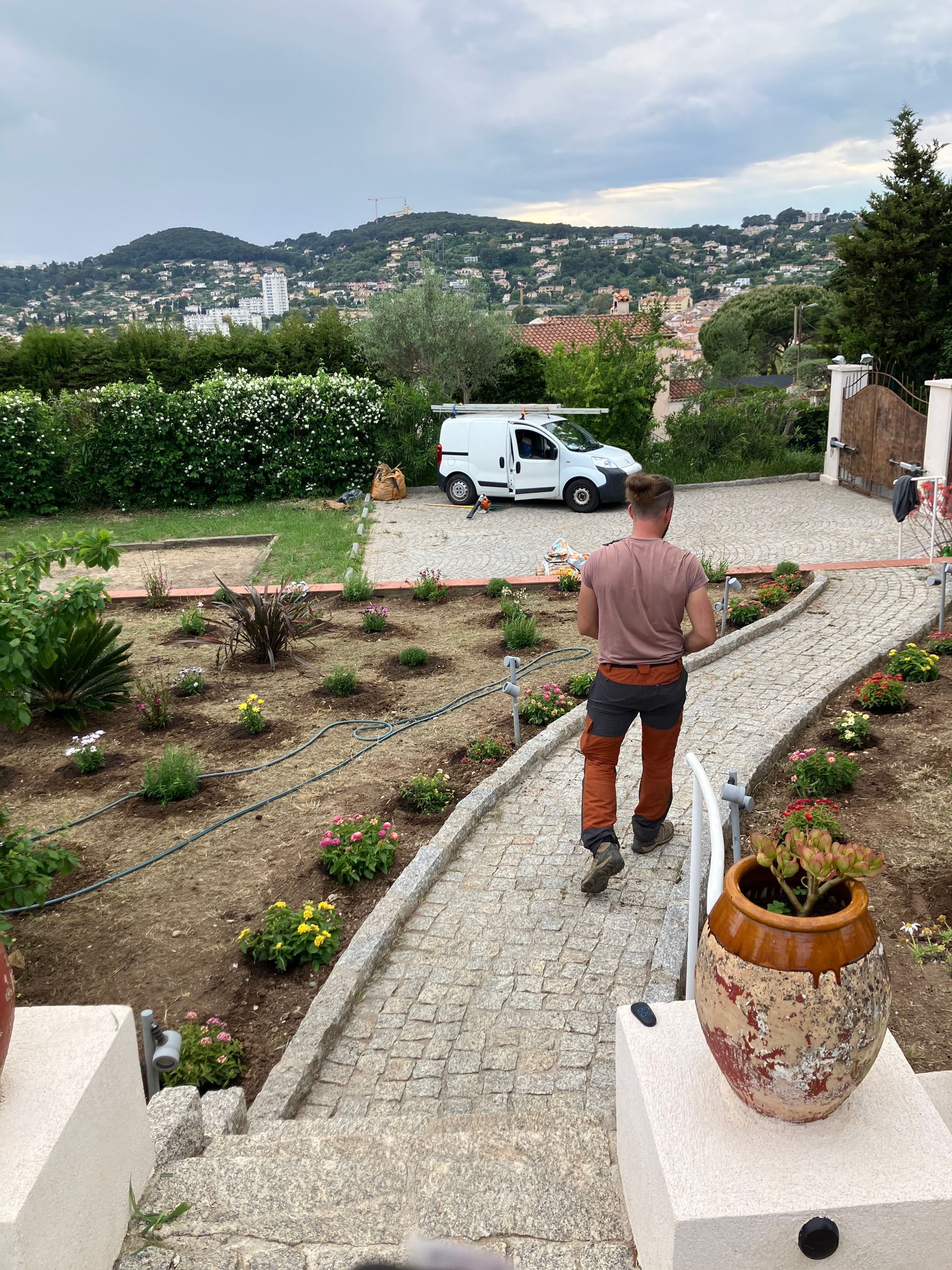 Entretien d'espaces verts à Vallauris — ARBRECO